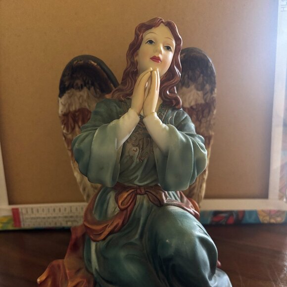 O'WELL  VINTAGE PORCELAIN ANGEL GRANDEUR NOEL COLLECTION PORCELAIN NAVITY ANGELS - Picture 1 of 4